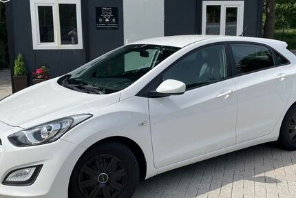 Hyundai i30 107.950 km 6.899 &euro; Oldenburg 26125