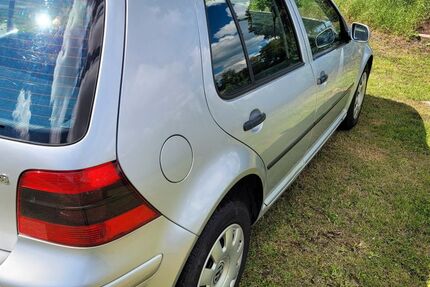 VW Golf 207.000 km 1.499 &euro; Rastede 26180