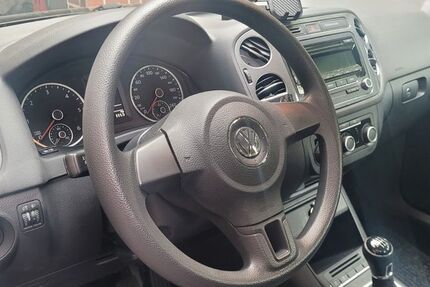 VW Tiguan 109.300 km 10.800 &euro; GARREL 49681