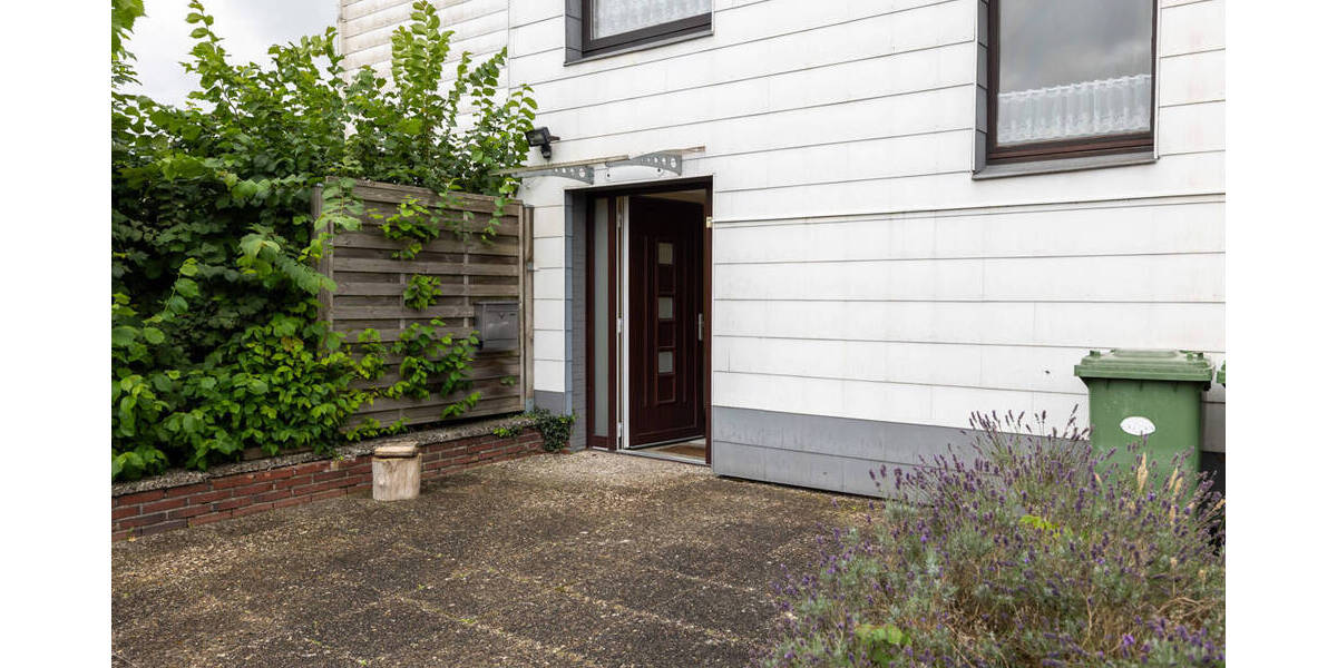 Etagenwohnung Ganderkesee Neuenlande - 6 Zimmer, 145 m&sup2;, 137.000&euro; | Angebot:25846192
