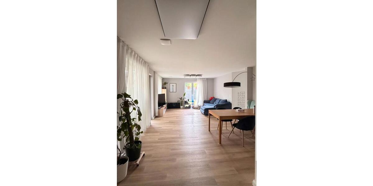 Erdgeschoßwohnung Oldenburg Bürgeresch - 4 Zimmer, 155 m&sup2;, 1.950&euro; | Angebot:26594425