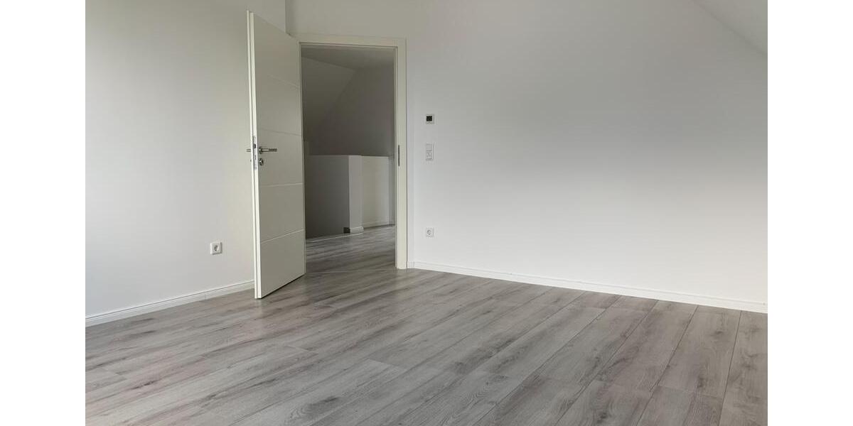 Doppelhaushälfte Ganderkesee - 4 Zimmer, 130 m&sup2;, 469.000&euro; | Angebot:25614411