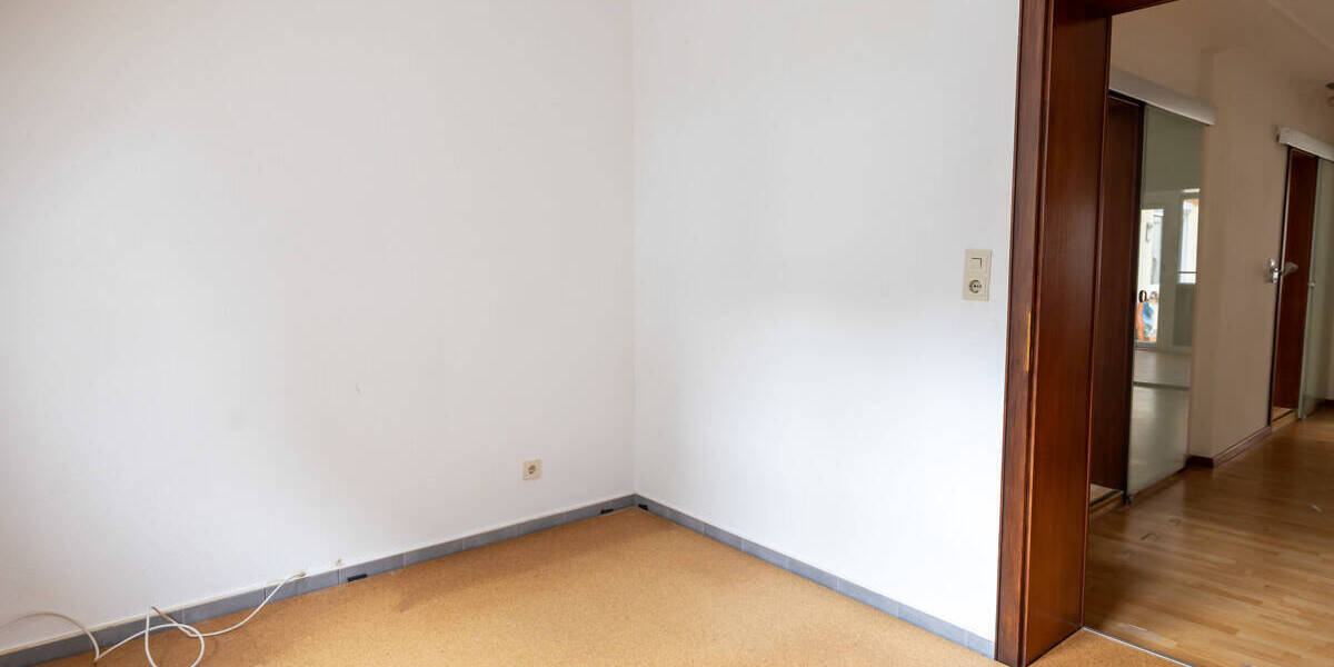 Etagenwohnung Ganderkesee Neuenlande - 6 Zimmer, 145 m&sup2;, 149.000&euro; | Angebot:25846192