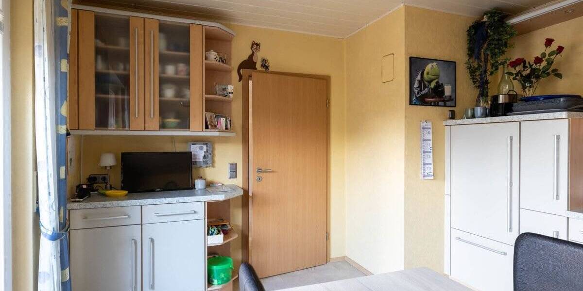 *** ZWEIFAMILIENHAUS in TOP LAGE mit TOP ZUSTAND und MODERNISIERTEM DACH *** 5 zimmer