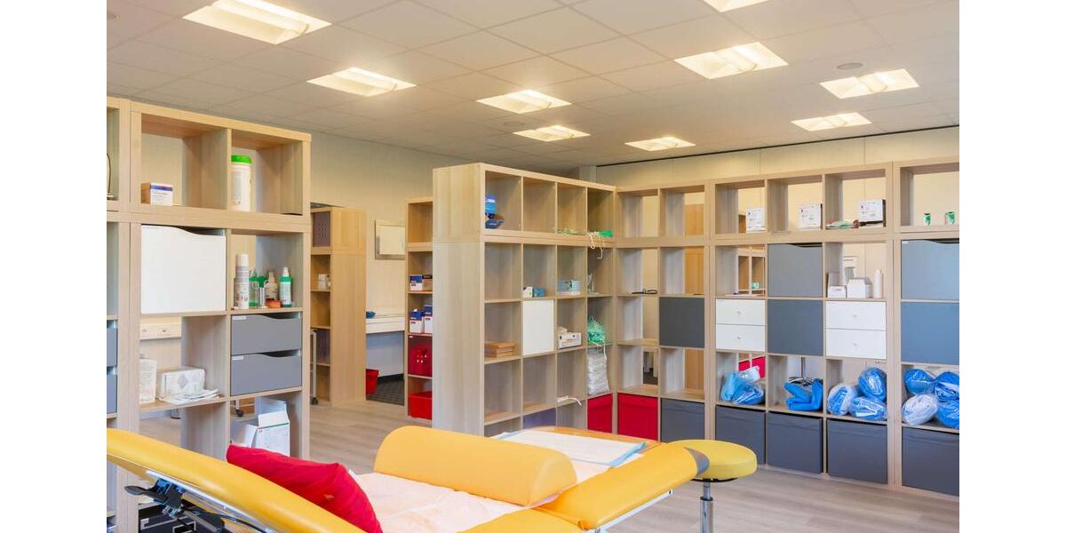 Großzügige Gewerbefläche mit flexibler Raumaufteilung und Wohnoption. Obj. 8989 zimmer