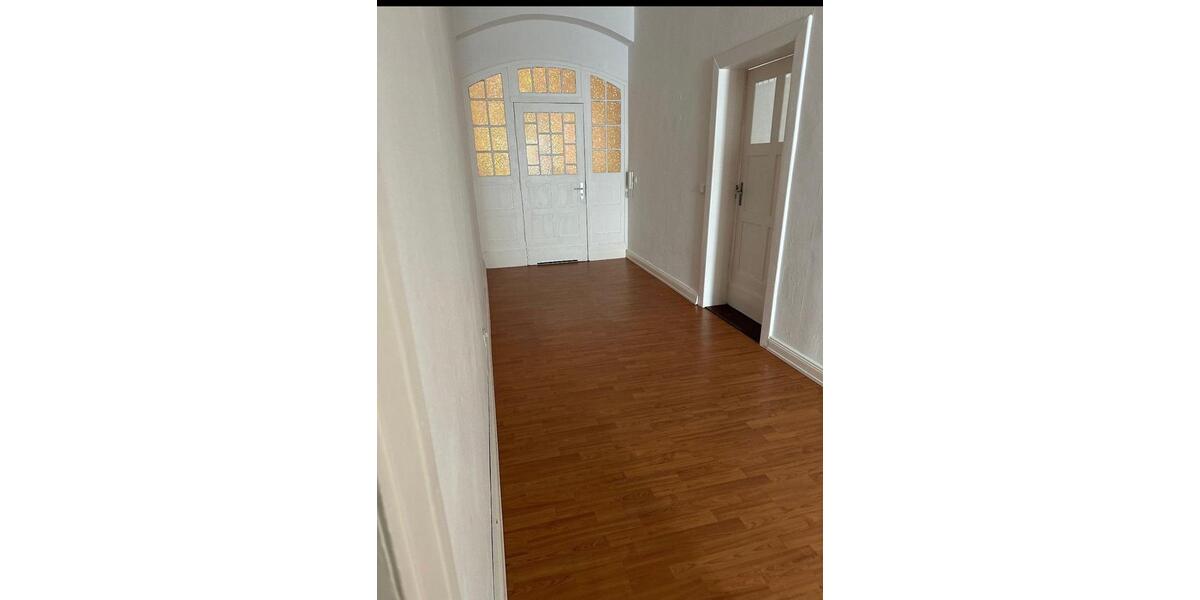 Etagenwohnung Oldenburg Kreyenbrück - 4 Zimmer, 111 m&sup2;, 1.300&euro; | Angebot:26521185