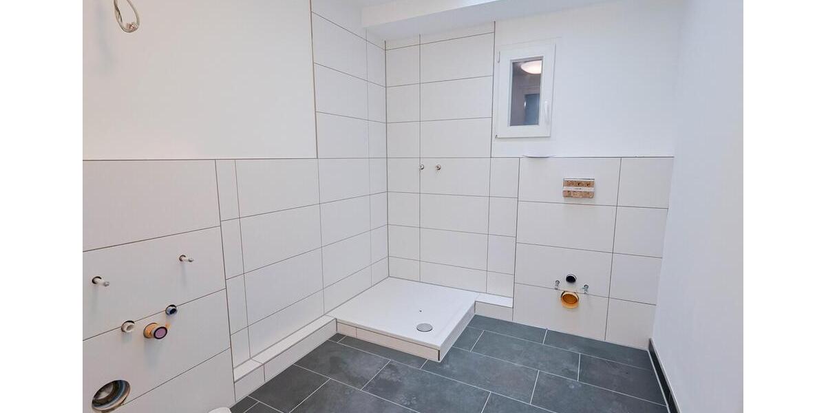 Dachgeschoßwohnung Oldenburg Dobbenviertel - 5 Zimmer, 137 m&sup2;, 1.438&euro; | Angebot:25872609