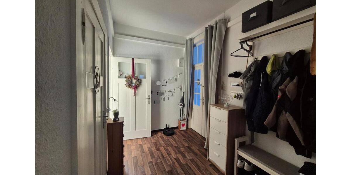 Etagenwohnung Varel - 3 Zimmer, 70 m&sup2;, 520&euro; | Angebot:25325336