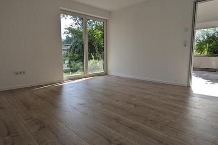 2-Zimmer EG Wohnung mit kleinen GartenTerrassenbereich
