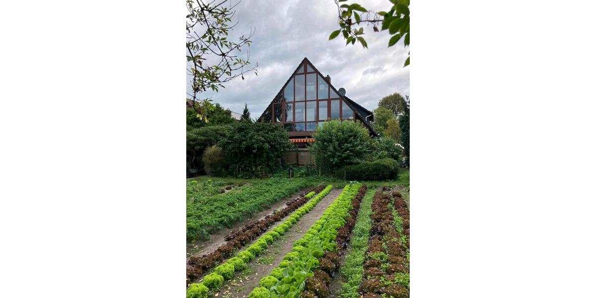 Einfamilienhaus mit 180 m2 Wohnfläche, voll unterkellert 7 zimmer
