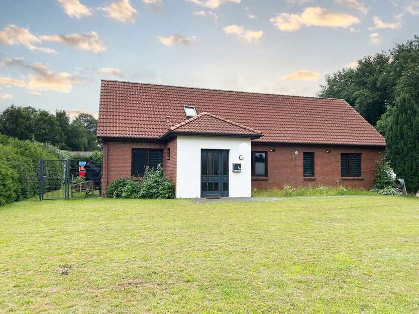 Haus zum Kaufen in Wardenburg Littel 349.000 € 200 m²
