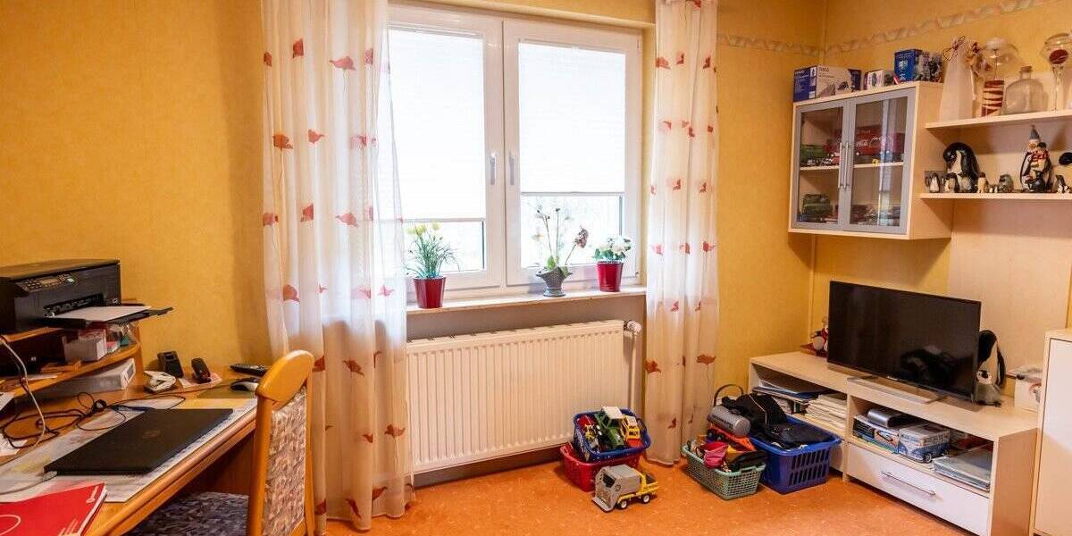 *** ZWEIFAMILIENHAUS in TOP LAGE mit TOP ZUSTAND und MODERNISIERTEM DACH *** 5 zimmer