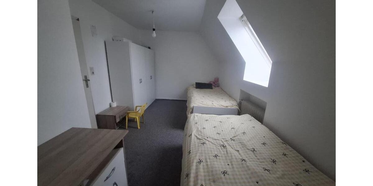 Einfamilienhaus Brake (Unterweser) - 2 Zimmer, 130 m&sup2;, 1.000&euro; | Angebot:25105724