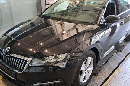 Skoda Superb 35.187 km 25.900 &euro; Rastede/ Wahnbek 26180