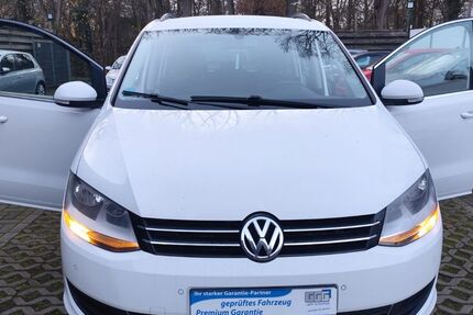 VW Sharan 281.000 km 8.499 € Hatten 26209