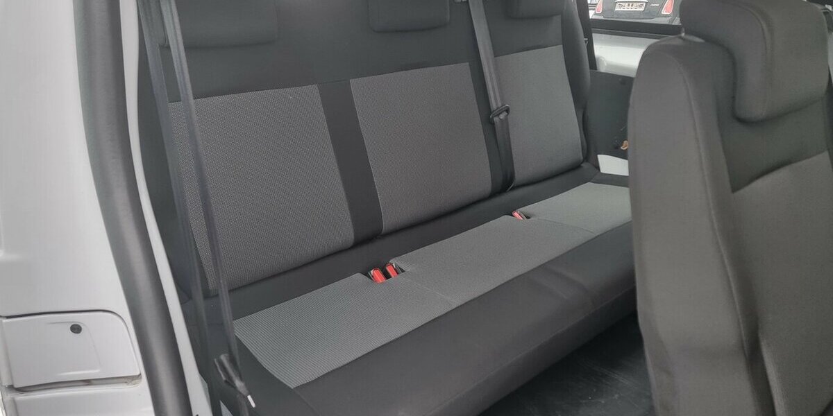 Opel Vivaro Edition M 9-Sitzer Automatik Zafira Life 87.900 km 28.900 &euro; Garrel 49681