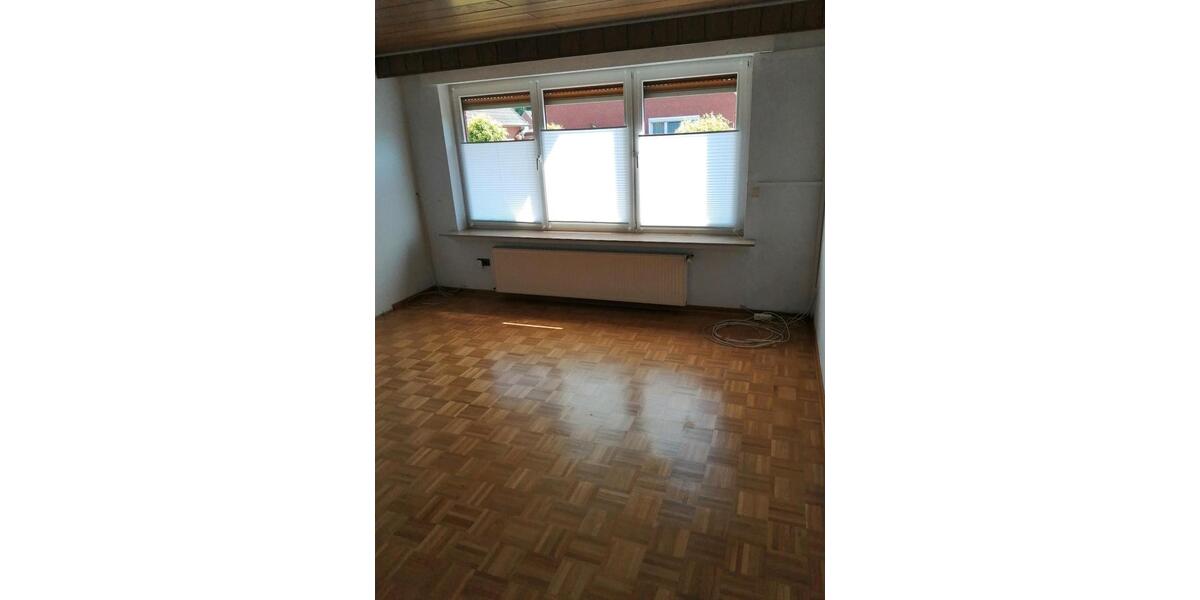 Erdgeschoßwohnung Friesoythe - 2 Zimmer, 80 m&sup2;, 390&euro; | Angebot:25569912