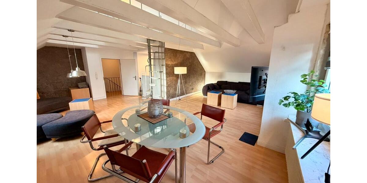 Helle Wohnung (114qm) eigener Garten (100qm) möbiliert 3.5 zimmer