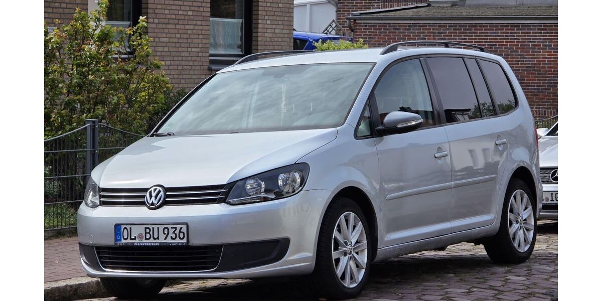 VW Touran 159.000 km 6.595 &euro; Oldenburg 26133