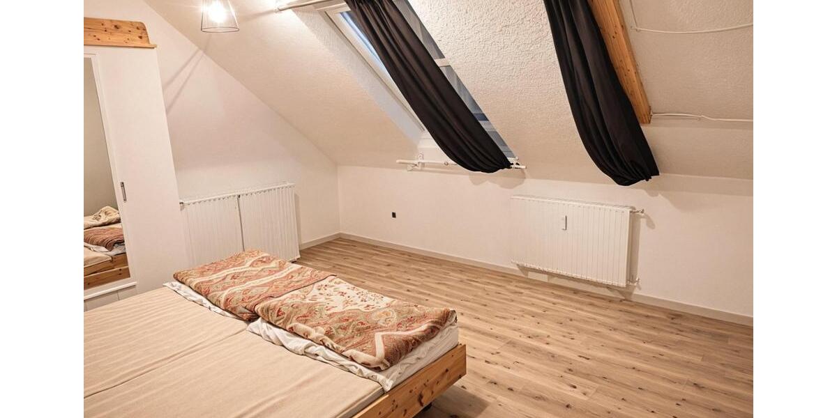 Dachgeschoßwohnung Schwanewede - 4 Zimmer, 135 m&sup2;, 151.000&euro; | Angebot:25124161
