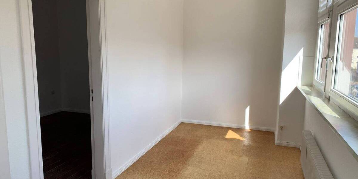Etagenwohnung Ovelgönne - 4 Zimmer, 120 m&sup2;, 650&euro; | Angebot:25630436