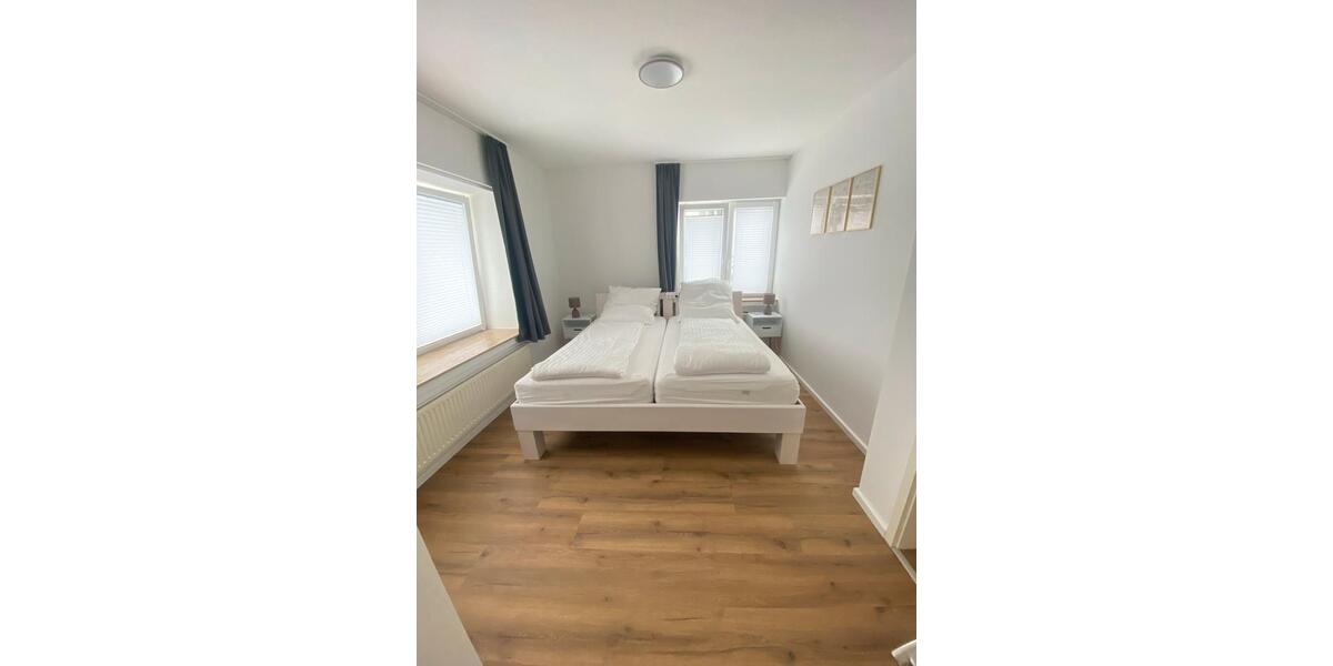 Erdgeschoßwohnung Oldenburg Ziegelhof - 3 Zimmer, 90 m&sup2;, 1.700&euro; | Angebot:25936305