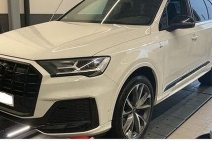 Audi Q7 72.578 km 55.979 &euro; Oldenburg 26135