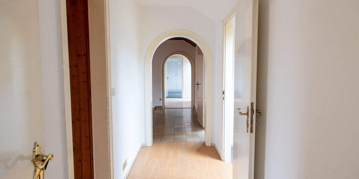 *** 3 WE - 1 WE frei - 2 vermietet - BELIEBTE LAGE in GUTER NACHBARSCHAFT *** 7 zimmer