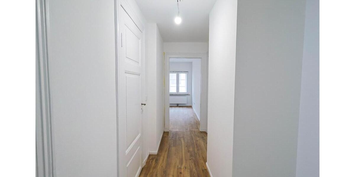 Dachgeschoßwohnung Oldenburg Dobbenviertel - 5 Zimmer, 137 m&sup2;, 1.438&euro; | Angebot:25872609