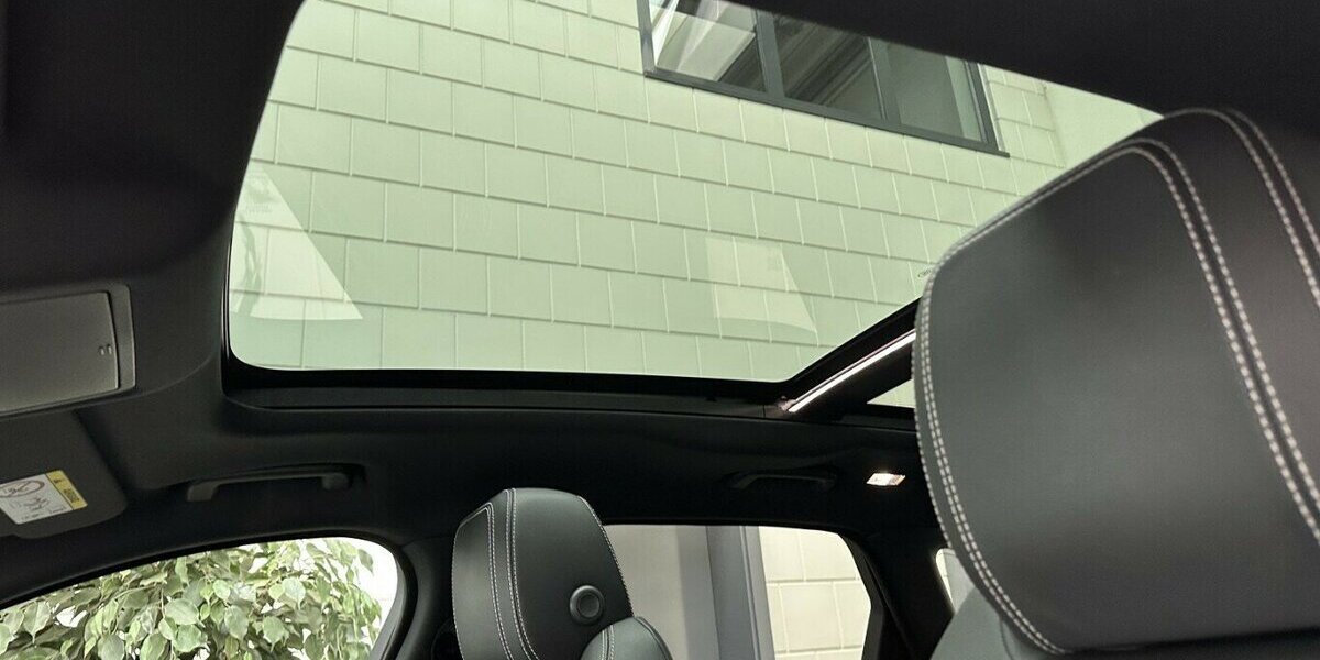 Jaguar F-Pace 3,0 D AWD R-Sport +AHK+Panorama+Navi+Kamera 92.200 km 28.990 € Jaderberg 26349