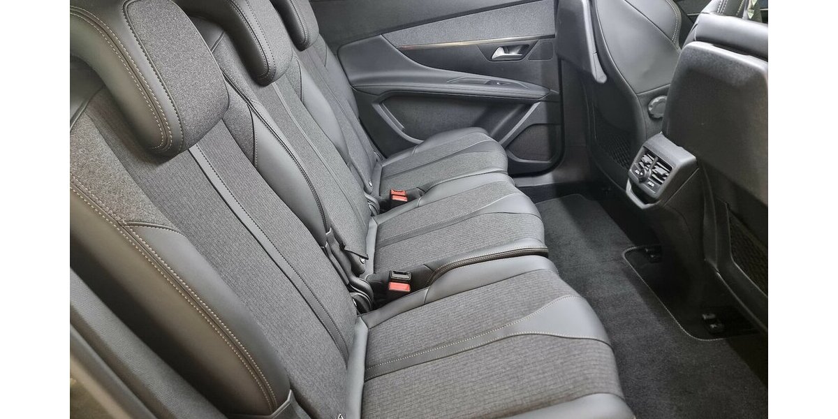 Peugeot 5008 GT-Line LED i-Cockpit 180° Kamera Keyless 58.900 km 23.900 &euro; Garrel 49681