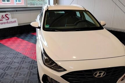 Hyundai i30 96.000 km 12.100 &euro; Oldenburg 26131