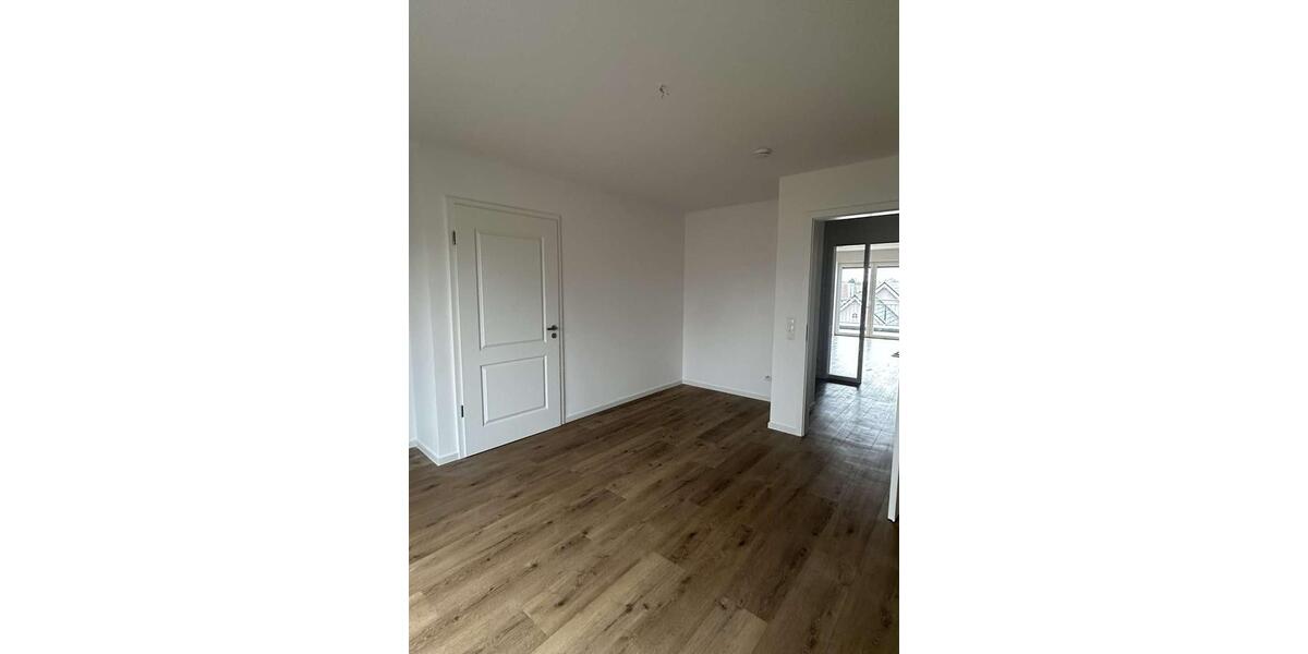 Etagenwohnung Oldenburg Drielaker-Moor - 2 Zimmer, 109 m&sup2;, 1.360&euro; | Angebot:23390146