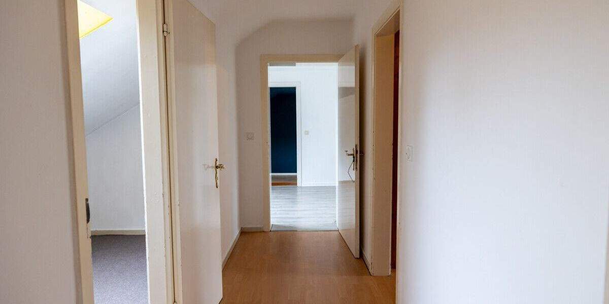 *** 3 WE - 1 WE frei - 2 vermietet - BELIEBTE LAGE in GUTER NACHBARSCHAFT *** 7 zimmer