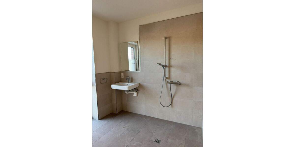 Etagenwohnung Oldenburg Alexandersfeld - 3 Zimmer, 95 m&sup2;, 1.435&euro; | Angebot:26273687