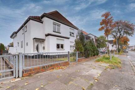 Großzügiges Zweifamilienhaus in Top-Wohnlage 9 zimmer