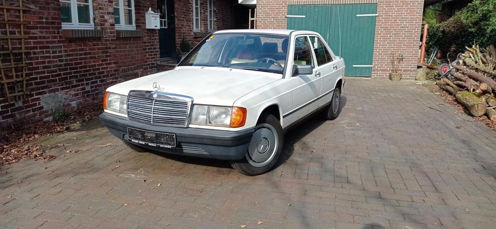 Mercedes-Benz 190 237.865 km 5.450 &euro; Oldenburg 26135