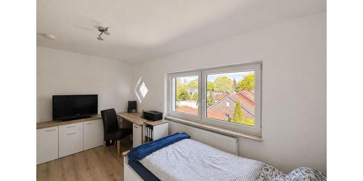 Dachgeschoßwohnung Westerstede - 3 Zimmer, 98 m&sup2;, 900&euro; | Angebot:26599586