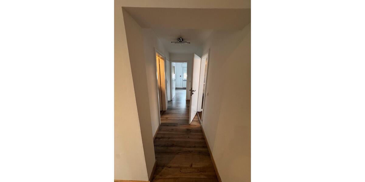 Etagenwohnung Delmenhorst - 4.5 Zimmer, 115 m&sup2;, 1.000&euro; | Angebot:26237622