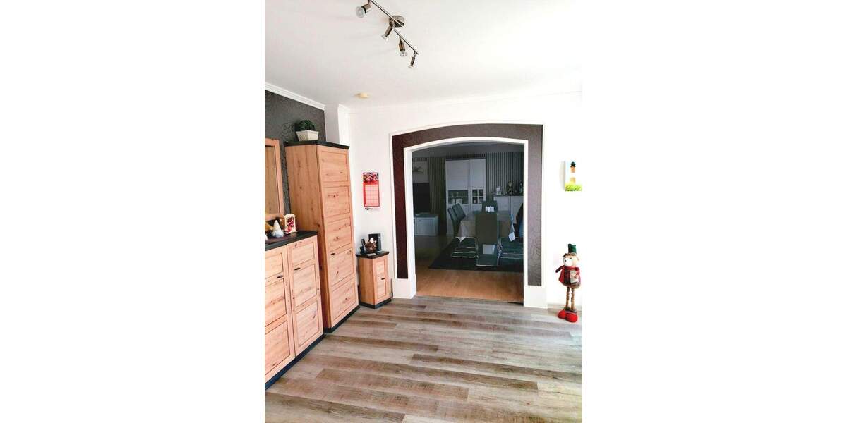 Mehrfamilienhaus, Wohnhaus Elsfleth - 8 Zimmer, 274 m&sup2;, 435.000&euro; | Angebot:25669816