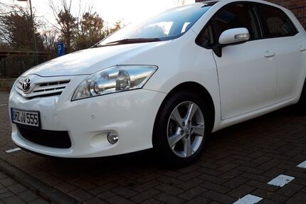 Toyota Auris 71.588 km 6.799 € Schwanewede 28790