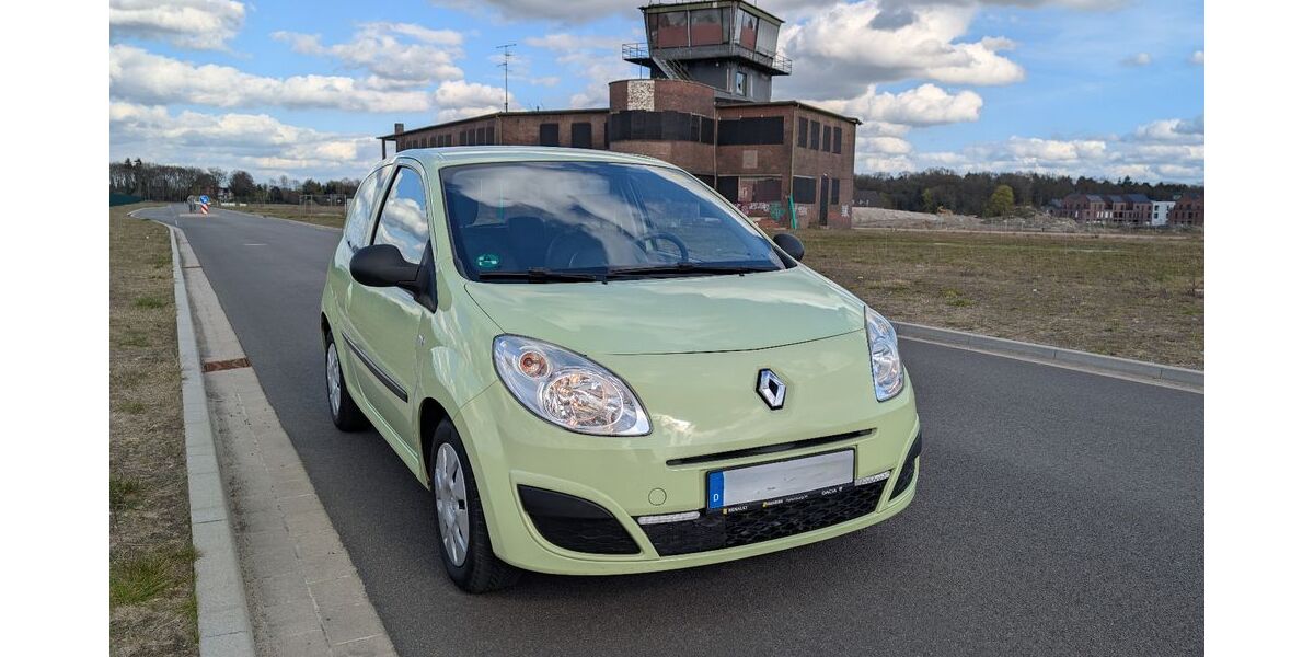 Renault Twingo 117.068 km 2.695 &euro; Oldenburg 26127