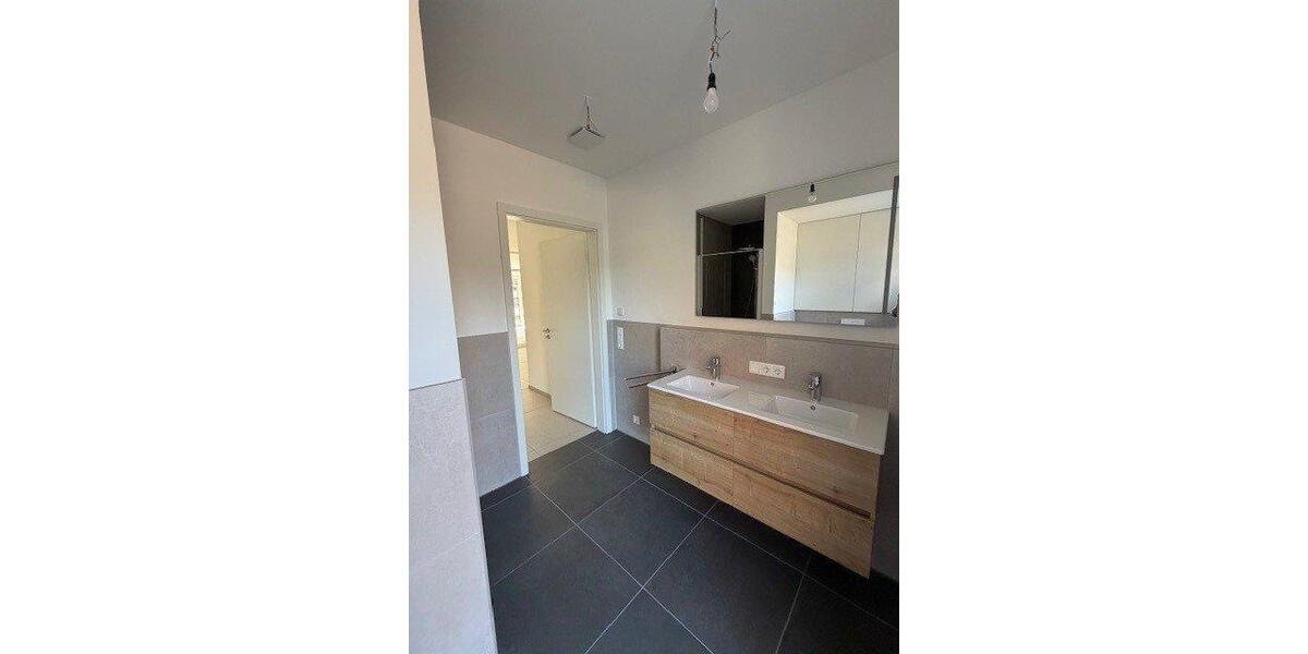 Erdgeschoßwohnung Bad Zwischenahn - 3 Zimmer, 92 m&sup2;, 1.330&euro; | Angebot:26330517