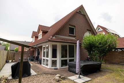 Haus Hude (Oldenburg) - 4 Zimmer, 120 m&sup2;, 1.100&euro; | Angebot:26979621