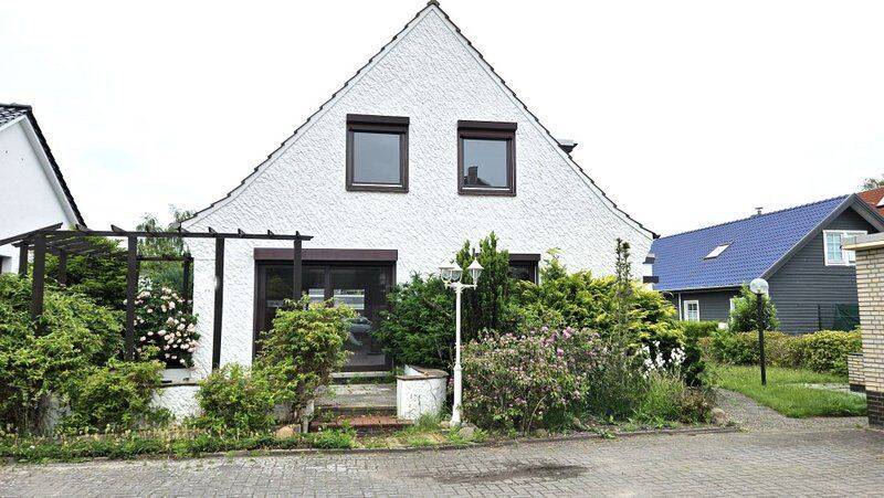 Einfamilienhaus Delmenhorst Stickgras/Annenriede - 4 Zimmer, 143 m&sup2;, 297.000&euro; | Angebot:26843528
