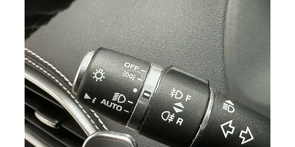 Jaguar F-Pace 3,0 D AWD R-Sport +AHK+Panorama+Navi+Kamera 92.200 km 28.990 € Jaderberg 26349