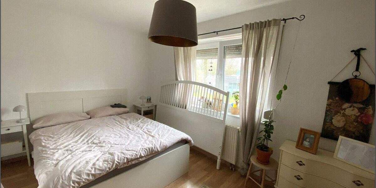 Doppelhaushälfte Oldenburg Ofenerdiek - 4 Zimmer, 100 m&sup2;, 1.200&euro; | Angebot:26731283