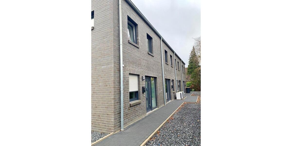 *** Exklusives KFW40 Reihenendhaus im Herzen von Huntlosen zu vermieten *** 3 zimmer
