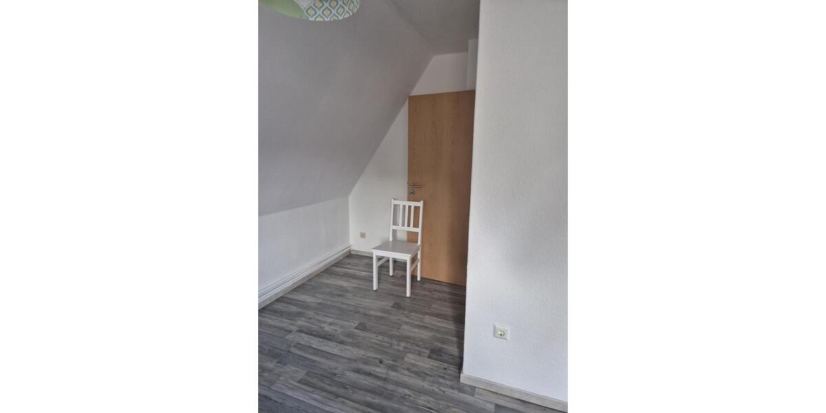Dachgeschoßwohnung Ganderkesee - 5 Zimmer, 85 m&sup2;, 850&euro; | Angebot:26648691