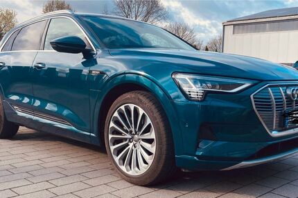Audi e-tron 76.000 km 29.450 &euro; Oldenburg 26127